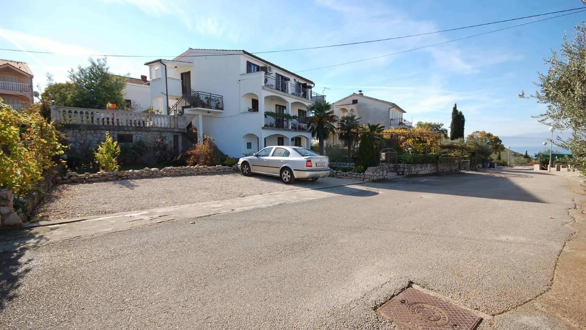 Apartments With A Parking Space Njivice, Krk - 21859